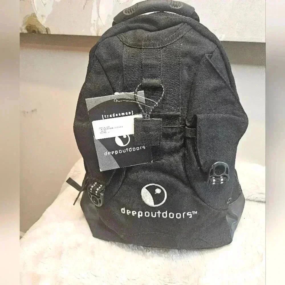 Nwt Deep outdoors waterproof bag